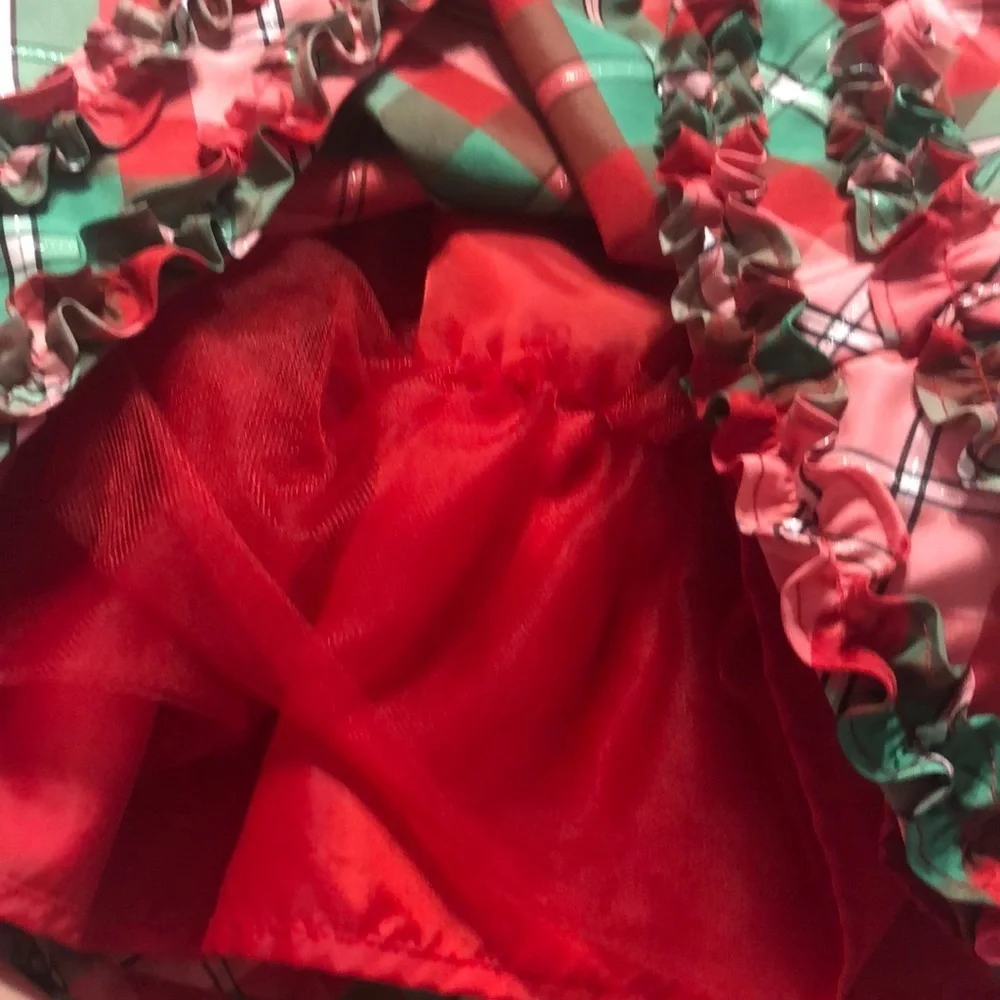Oshkosh Bgosh GUC  red and green dress size 24 M❤️